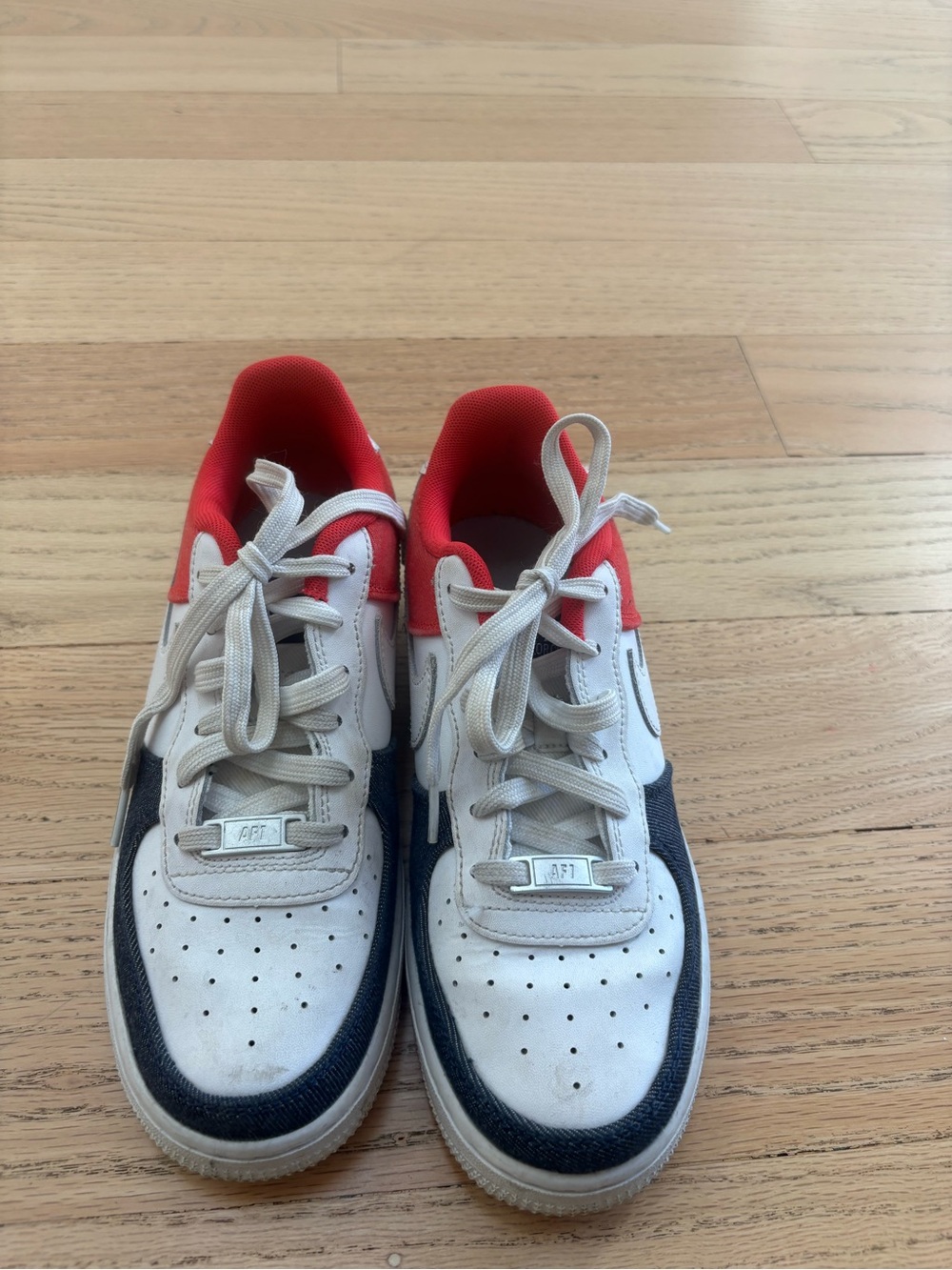 Kids White, Navy & Red Low-Top Sneakers